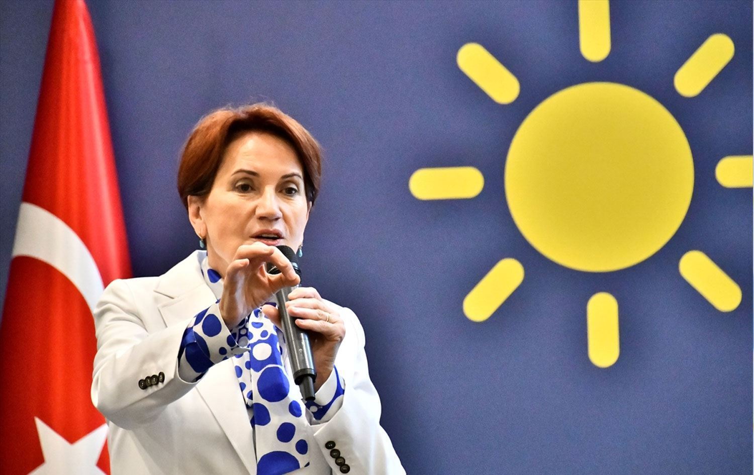 meral akşener