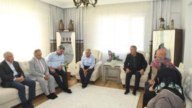 Milletvekili Akar ve Başkan Büyükkılıç’tan şehit ailesine taziye ziyareti